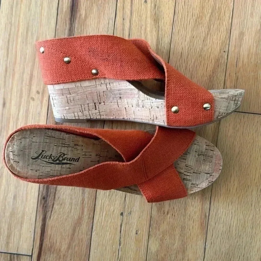 Lucky Brand women’s Miller 2 cork and Canvas wedge size 7.5
